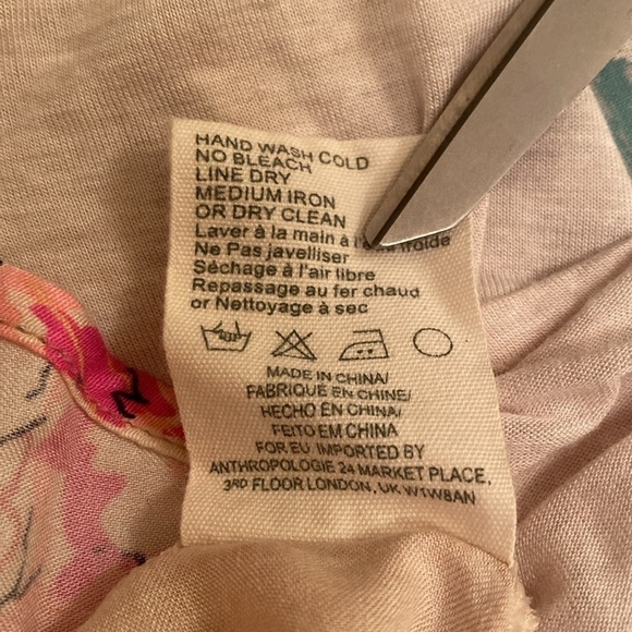 Anthropologie Tiny Mixed Media S/S Paisley Floral V Neck Top Size Medium - Picture 7 of 8